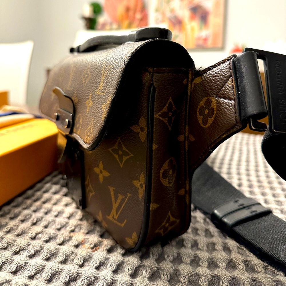 Louis Vuitton sling bag
